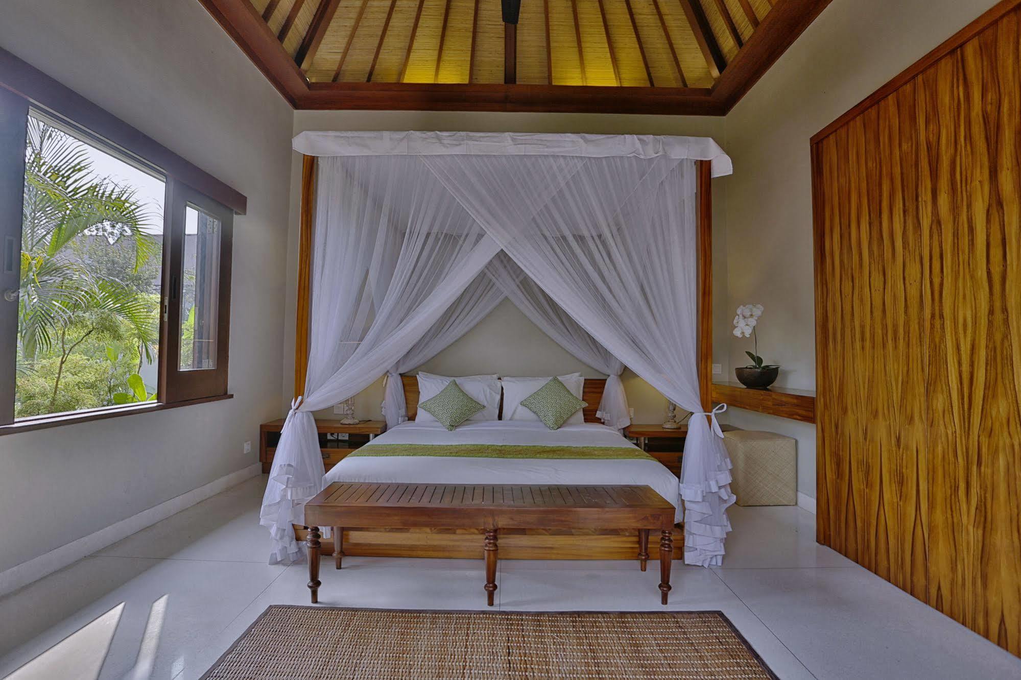 Villa Nikara Kuta  Bagian luar foto