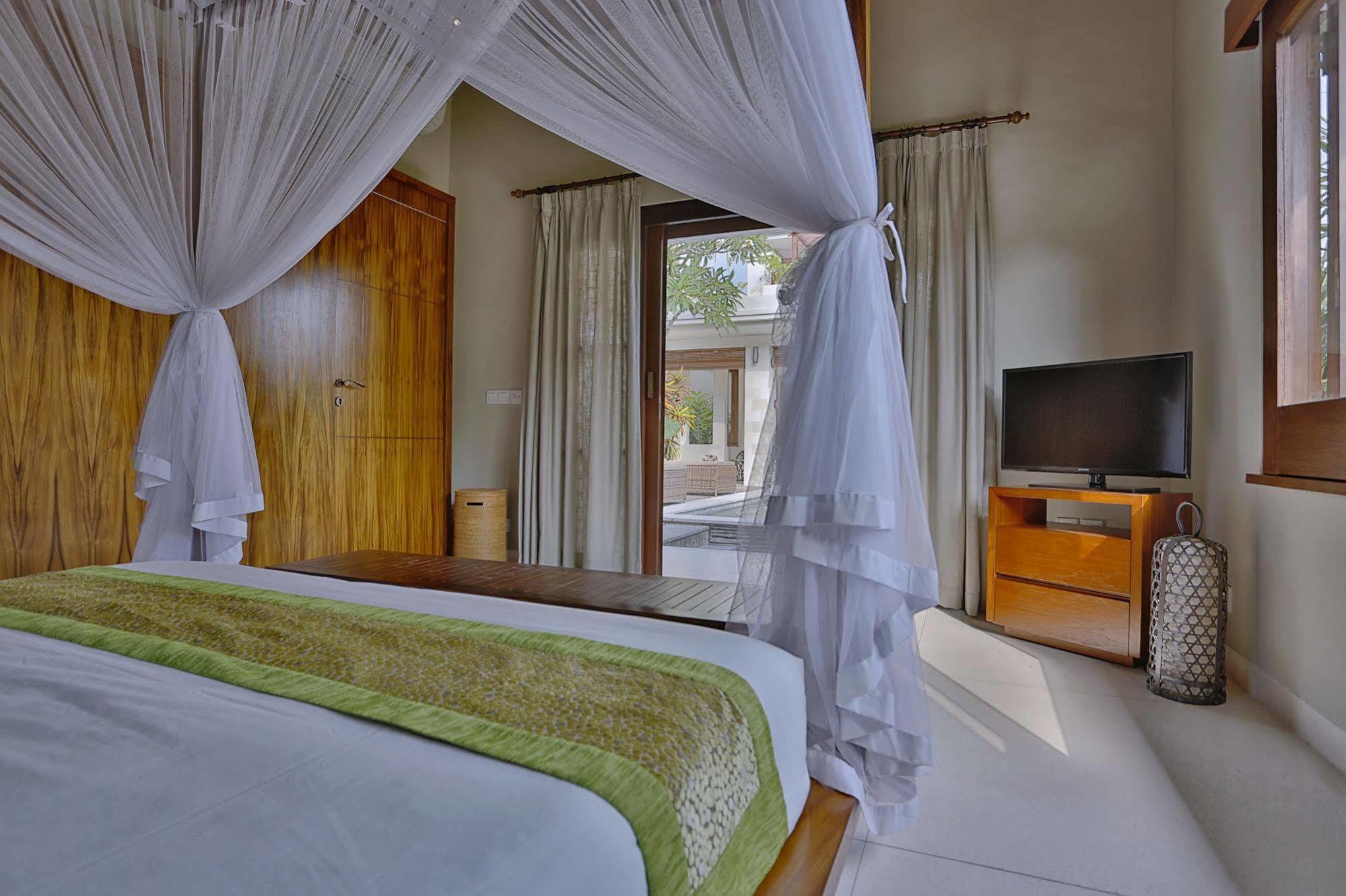 Villa Nikara Kuta  Bagian luar foto